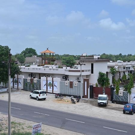 Chhāpar Modi Resort And Garden מראה חיצוני תמונה